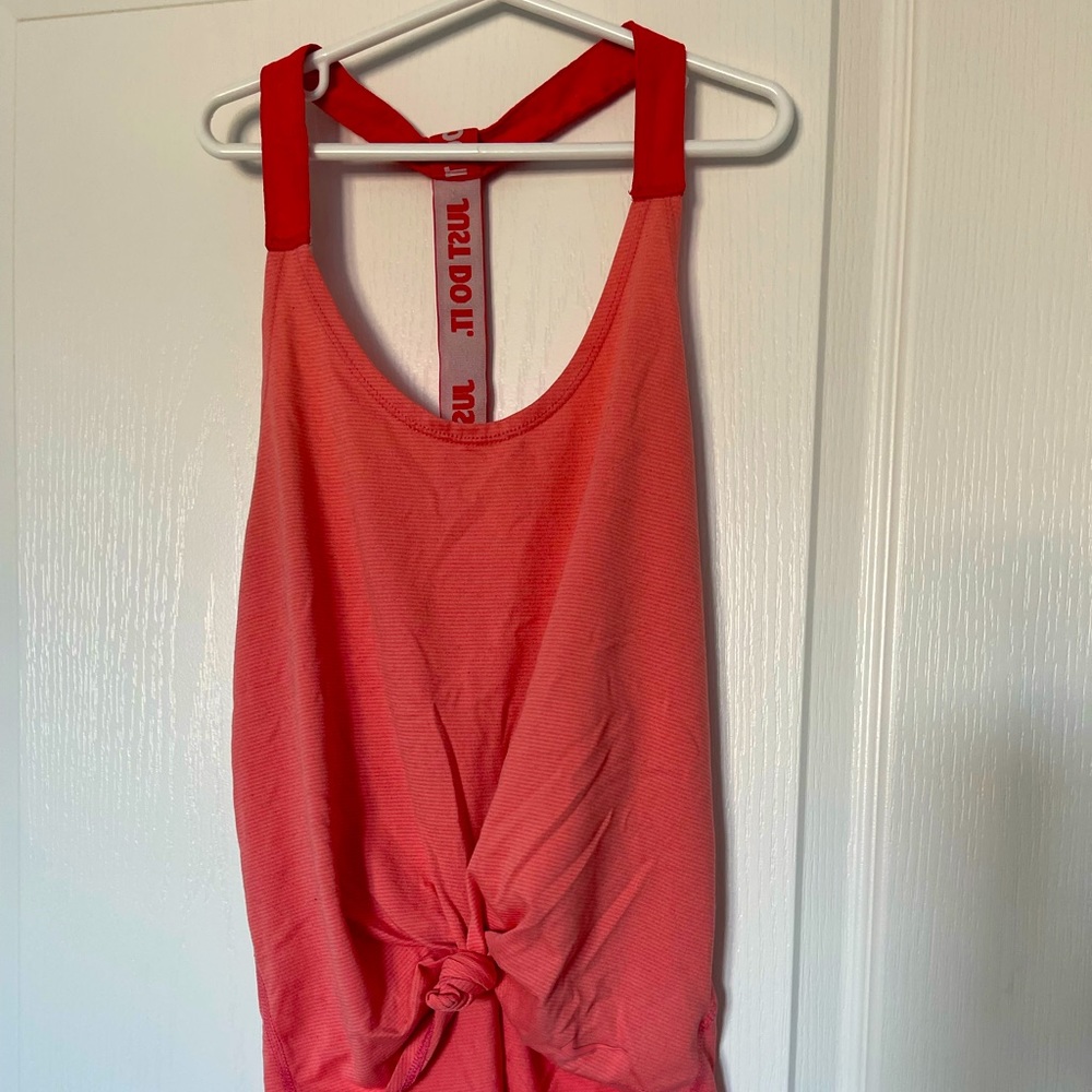 Nike Y back coral Tank
